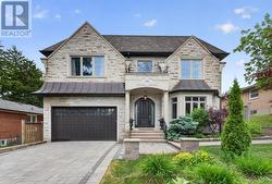 31 CASWELL DRIVE Toronto, ON M2M 3M2