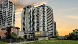 503 - 1486 BATHURST STREET Toronto, ON M5P 0A5