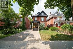 8 WILLIAM Street Brantford, ON N3T 3K1