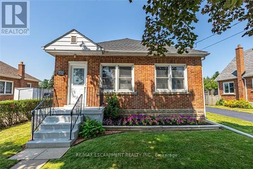 930 WEST 5TH STREET  Hamilton, ON L9C 3R7