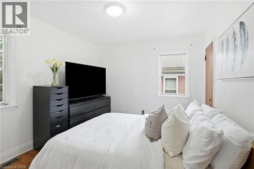 4 Duncombe Drive, Hamilton, ON 