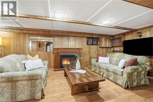 4 Duncombe Drive, Hamilton, ON 