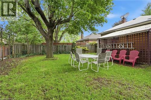 4 Duncombe Drive, Hamilton, ON 