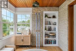Where wrap-around windows bring the outdoors in - 
