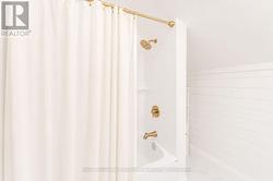 Offering warm brushed gold plumbing fixtures - 