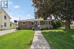 124 BROCK STREET E  Uxbridge, ON L9P 1K5
