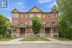 670 DANACA PRIVATE  Ottawa, ON K1K 2V7