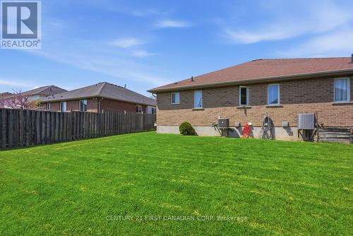 30 Pear Tree Avenue, St. Thomas, ON 