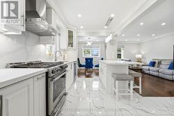 37 CATHY JEAN CRESCENT Toronto, ON M9V 4T2