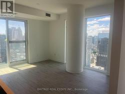 5015 - 252 CHURCH STREET Toronto, ON M5B 1Z5