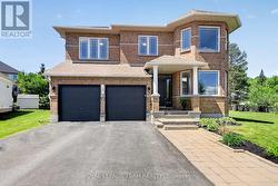 121 MUSKEGO CRESCENT  Ottawa, ON K2W 1H6