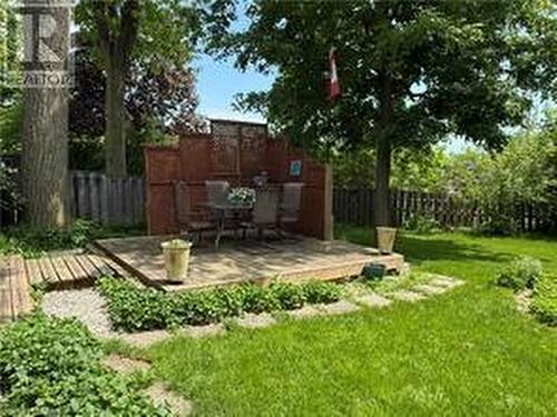 Bi-level decks - 3200 Greenbough Crescent, Burlington, ON 