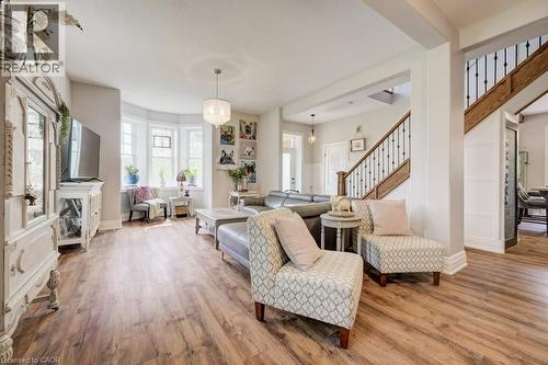 35 Schweitzer Street, Kitchener, ON - Indoor Photo Showing Living Room
