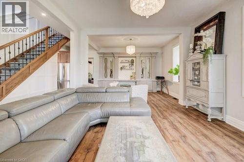35 Schweitzer Street, Kitchener, ON - Indoor Photo Showing Living Room
