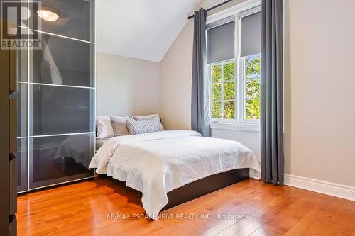 7049 Gaslamp Walk, Mississauga, ON 