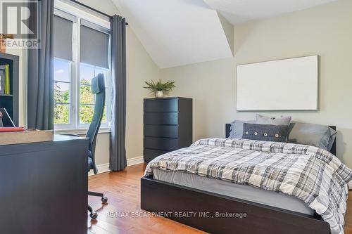 7049 Gaslamp Walk, Mississauga, ON 