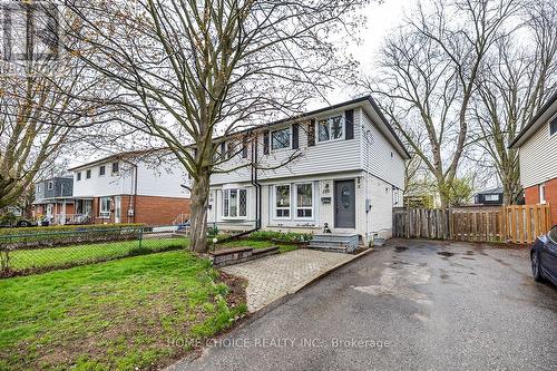 225 BARKLEY CRESCENT  Oshawa, ON L1J 2E7