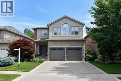 227 VALRIDGE Drive Ancaster, ON L9G 5C5