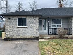 27 STEELE STREET St. Thomas, ON N5R 2Y2