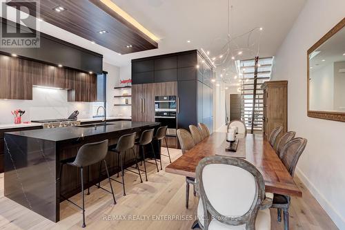 37 Oakwood Avenue N, Mississauga, ON 
