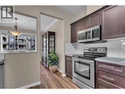 Kitchen, view towards living room - 
