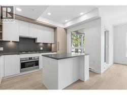 203 2268 E BROADWAY  Vancouver, BC V5N 0L2