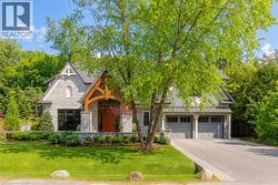 129 WOLFDALE Avenue Oakville, ON L6L 4R9