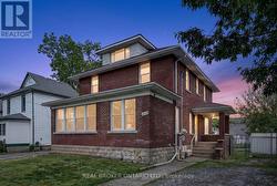 4417 ELLIS STREET Niagara Falls, ON L2E 1H5