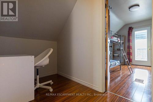 Hallway Nook - 82 Burris Street, Hamilton, ON 