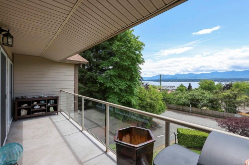 #304-1860 Comox Ave, Comox, BC 
