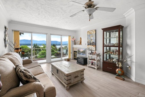 #304-1860 Comox Ave, Comox, BC 