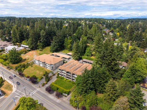 #304-1860 Comox Ave, Comox, BC 