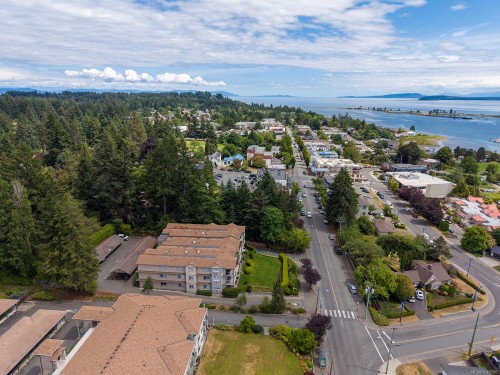 #304-1860 Comox Ave, Comox, BC 
