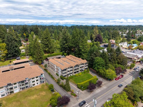 #304-1860 Comox Ave, Comox, BC 