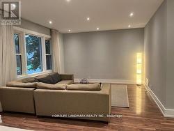 344 HORSHAM AVENUE Toronto, ON M2R 1G6
