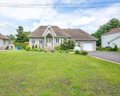 1100 Rue du Cardinal  Saint-Jérôme, QC J5L 1G9