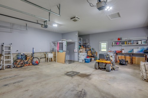 Garage - 1100 Rue Du Cardinal, Saint-Jérôme, QC 