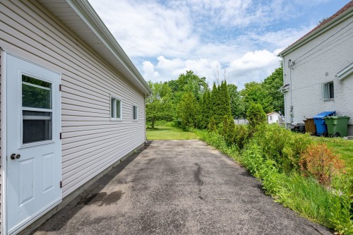 Cour - 1100 Rue Du Cardinal, Saint-Jérôme, QC 