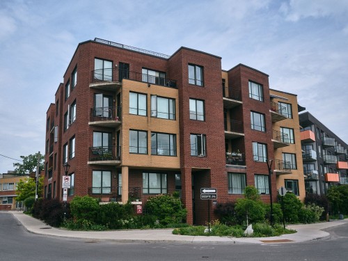 203-1101 Rue des Carrières  Montréal (Rosemont/La Petite-Patrie), QC H2S 3M8