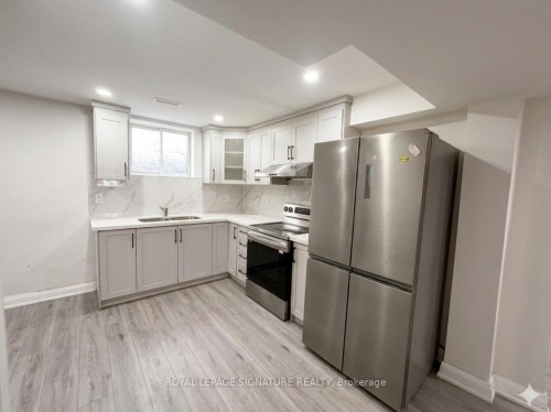 806 Envoy Drive, Mississauga, ON 