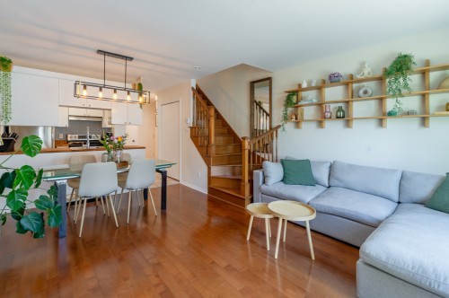 2-8520 Rue Ouimet  Brossard, QC J4Y 3B9