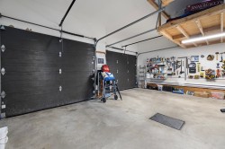 Garage - 