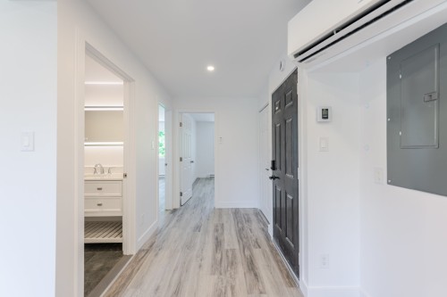 Passageway - 6980 Av. De Chester, Montréal (Côte-Des-Neiges/Notre-Dame-De-Grâce), QC 