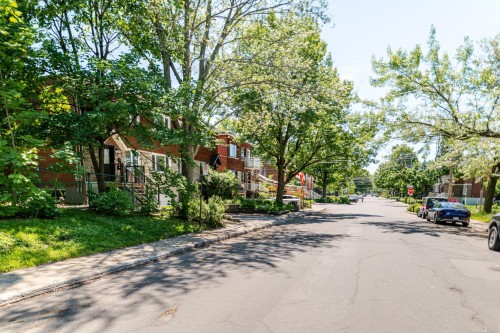 Street - 6980 Av. De Chester, Montréal (Côte-Des-Neiges/Notre-Dame-De-Grâce), QC 