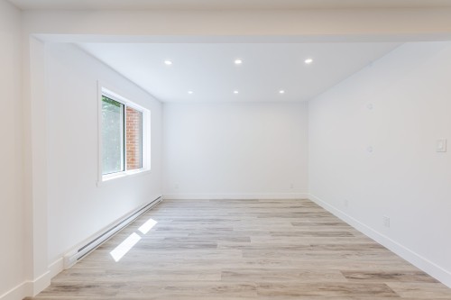 Living Room - 6980 Av. De Chester, Montréal (Côte-Des-Neiges/Notre-Dame-De-Grâce), QC 