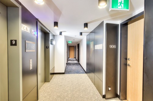 Elevator - 906-101 Rue Peel, Montréal (Le Sud-Ouest), QC 