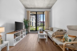 Salon - 