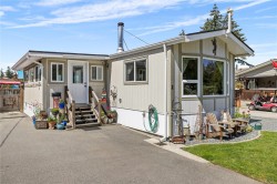 #2-1572 Seabird Rd  Cassidy, BC V9G 1L3