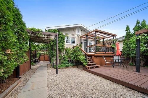 240 Springfield Rd, Winnipeg, MB 