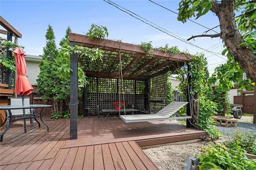 240 Springfield Rd, Winnipeg, MB 